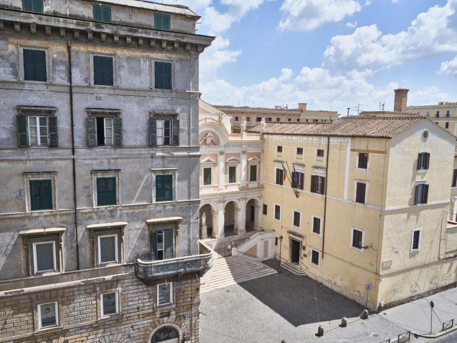 King Vittorio Guest House — Photos 1