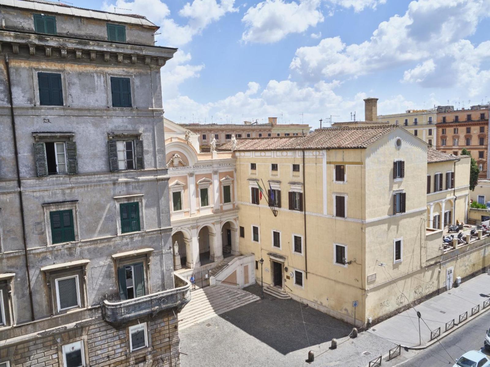 King Vittorio Guest House — Photos 3